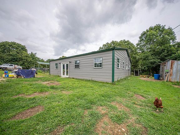 4th image of 3261 N Camp Creek Rd