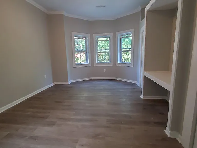 2744 Maryland Ave — Photo 8