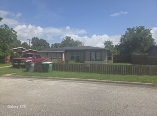 3602 Avondale St, Victoria, TX 77901