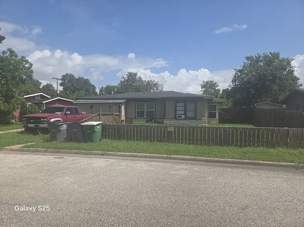 3602 Avondale St, Victoria, TX 77901