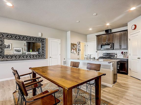5th image of 638 Stonebridge Dr