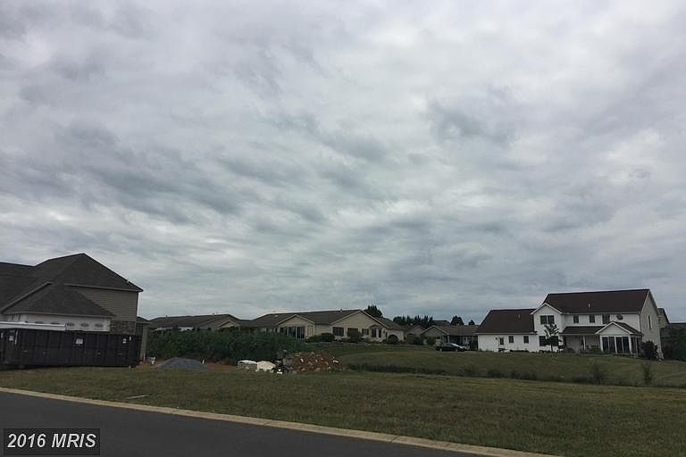 1st image of 210 Matthew Dr