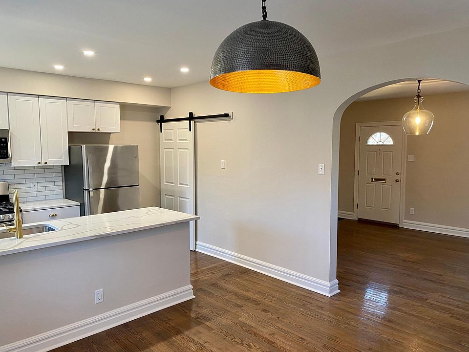 1st image of 1035 Sanford Ave