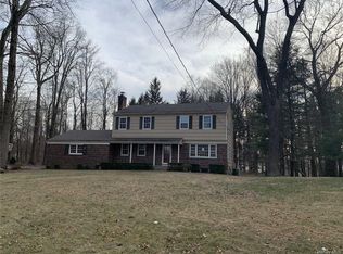 18 Kevin Dr, Suffern, NY 10901