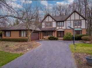 5483 Tayport Dr, Solon, OH 44139