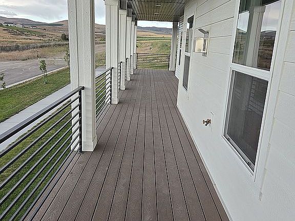 Side to wrap around deck