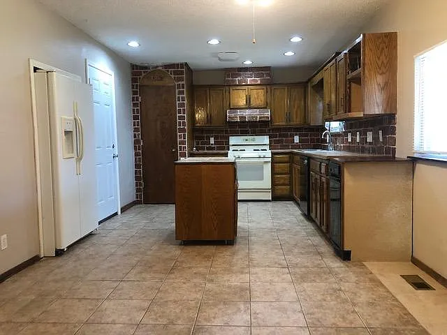 4101 S Date Pl — Photo 7
