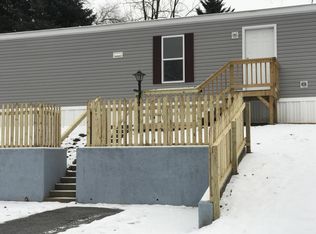 706 Primrose Ln, Ephrata, PA 17522