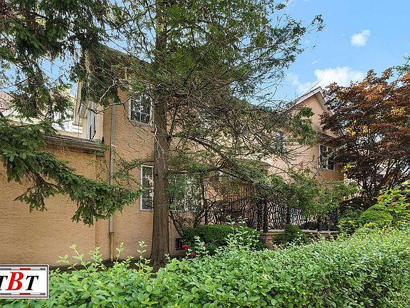 2nd image of 3792 Bedford Ave