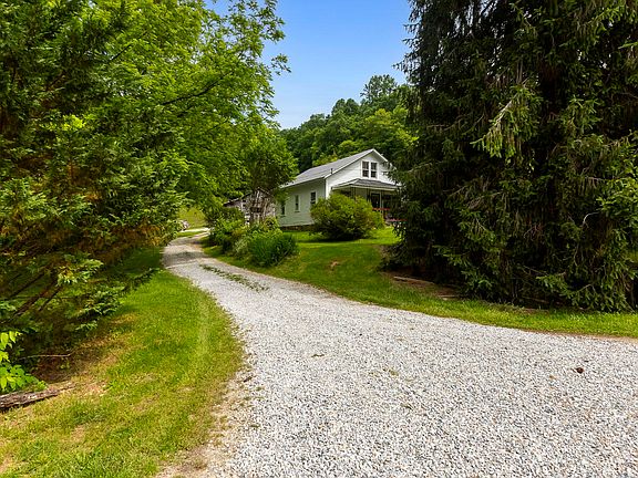 5th image of 1740 Windingstairs Road