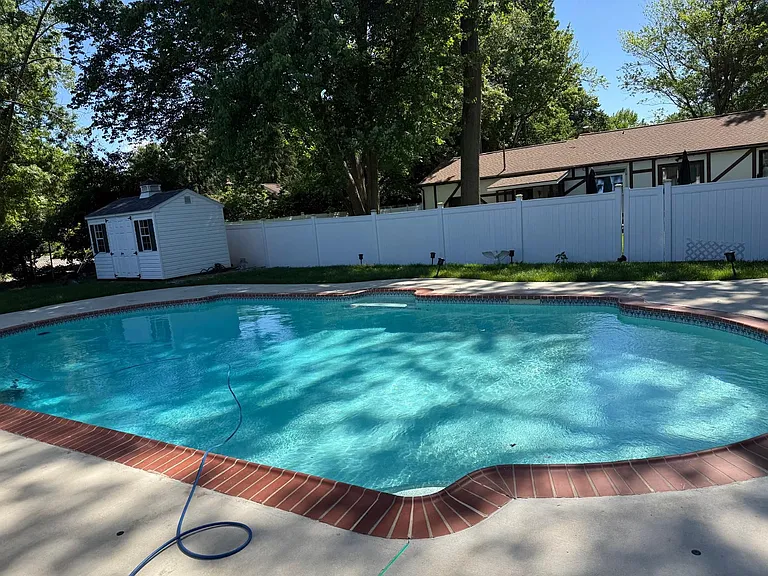 307 Princess Ave — Photo 8