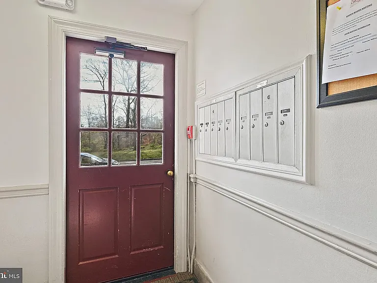 1718 W Abingdon Dr #202 — Photo 34