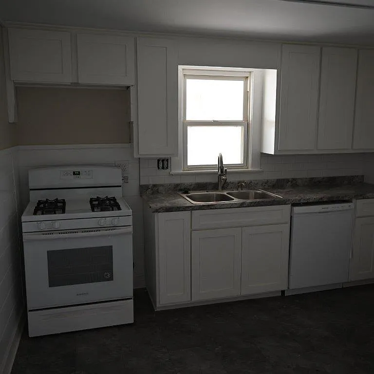 2 bed, 732 sqft, $1,200 — Photo 4