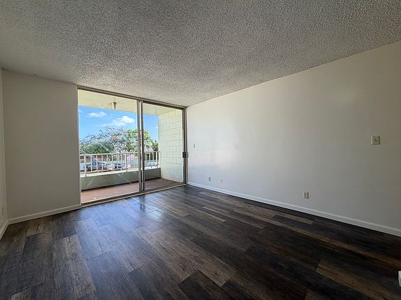 3rd image of 4156 Rice St APT 206