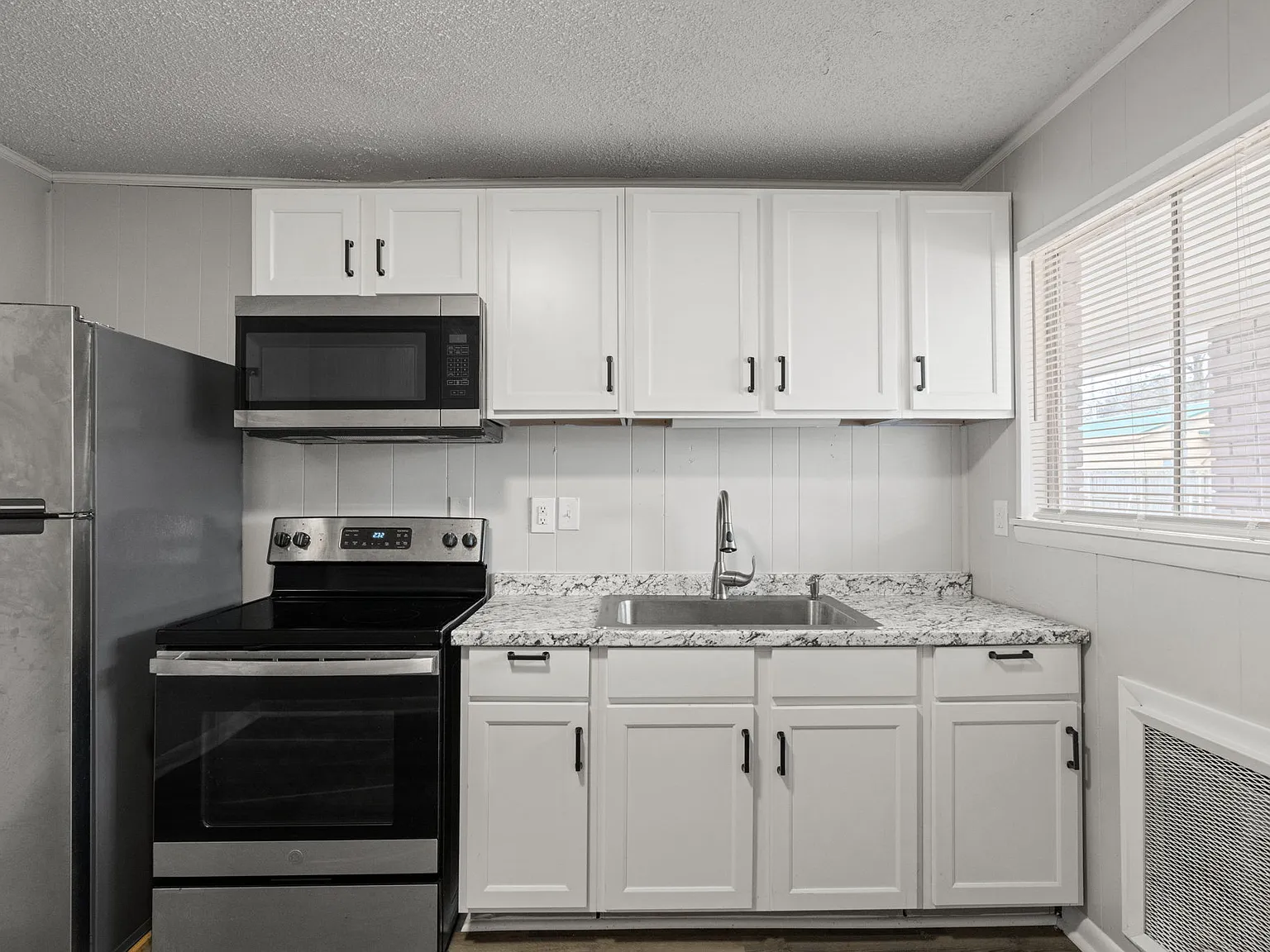 3915 Mc Vay Street — Photo 4