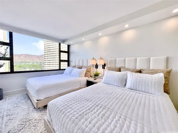 201 Ohua Ave #1503, Honolulu, HI 96815