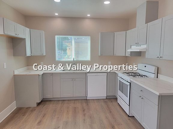 4th image of 402-408 N Vanderhurst Ave #990666FB0