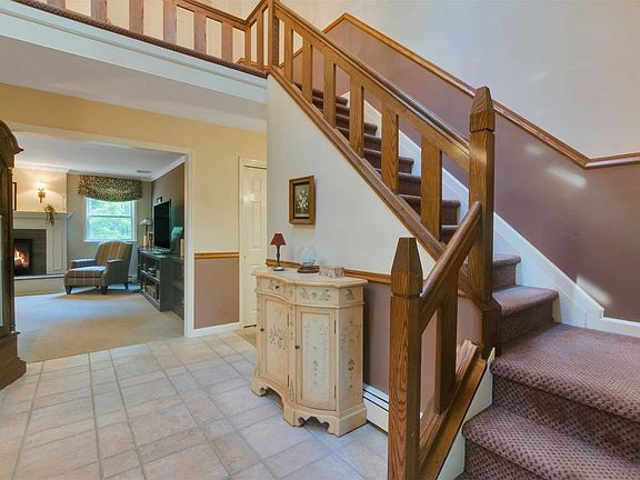 3rd image of 706 Brewster Dr