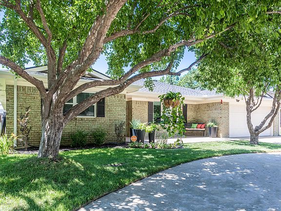 3rd image of 3516 Langtry Dr