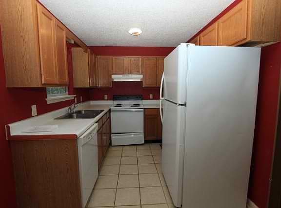 2nd image of 224 Geren Dr NE