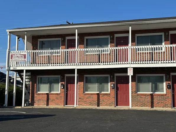 Mulligan Place Apartments, 205 E 20th St #1B-1Ba-500Sqft, Bloomington, IN 47408