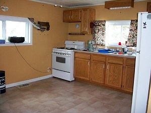 4th image of 220 Hill St
