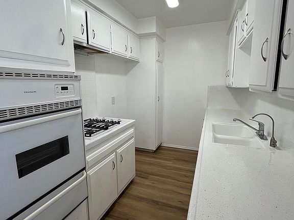 4th image of 524 E Cedar Ave #I