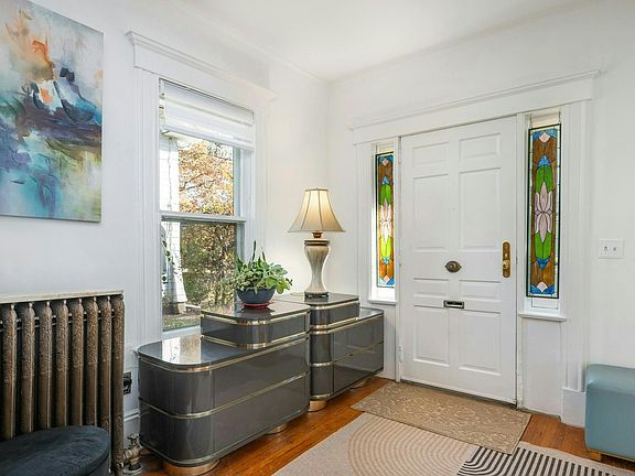 4th image of 94 Willowdale Montclair