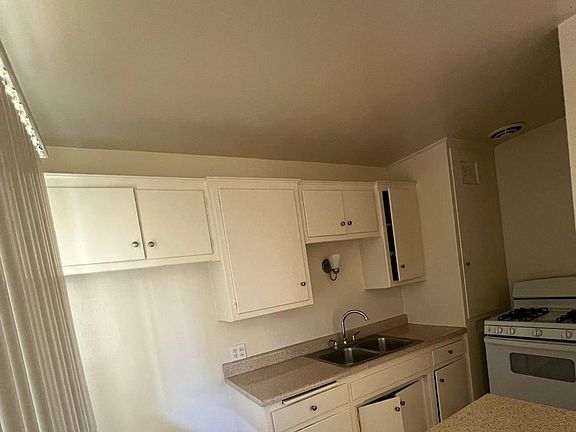 2nd image of 7652 Comstock Ave APT B