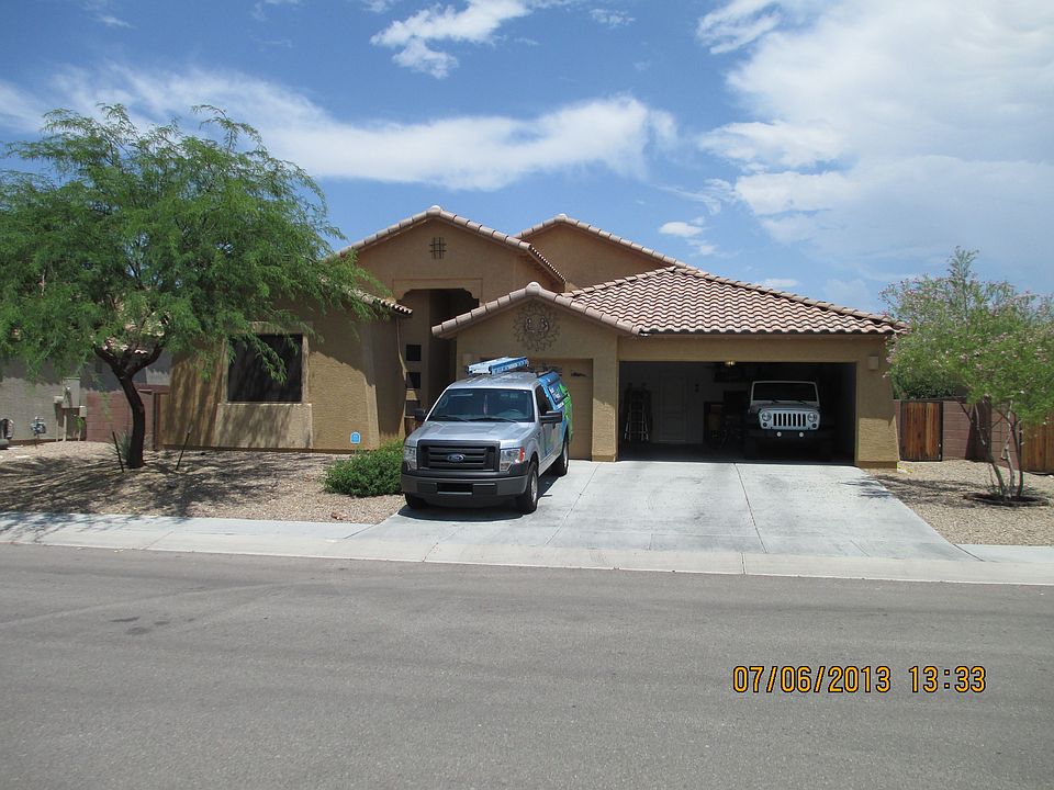 2nd image of 210 N Old Camp Ln