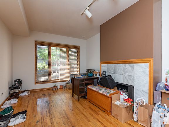 5th image of 1450 W Cortez St #1F