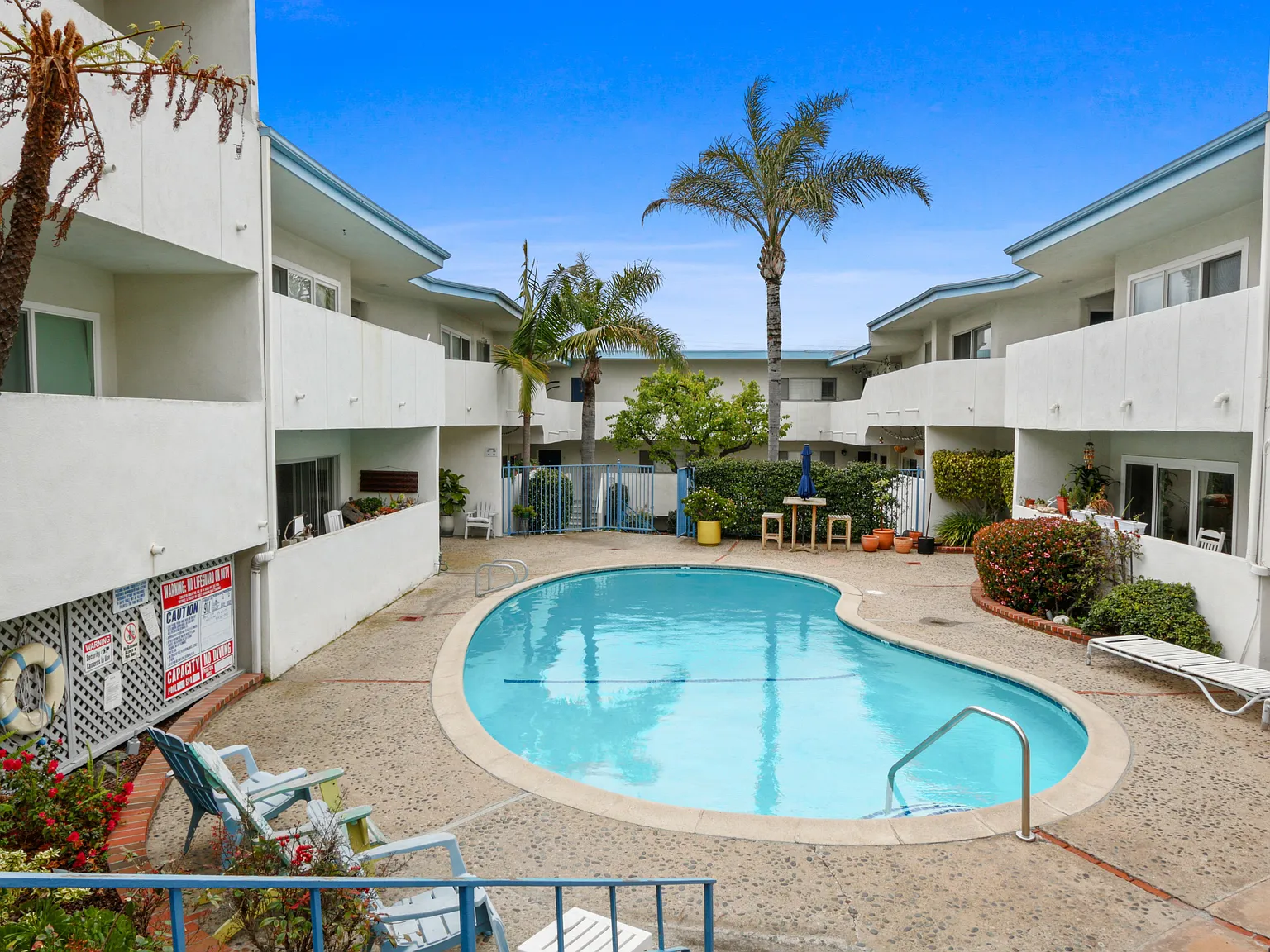 343 Palos Verdes — Photo 2