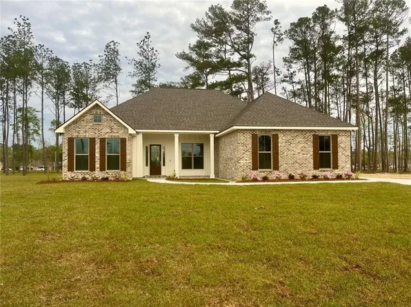 39083 Taylor St, Pearl River, LA 70452