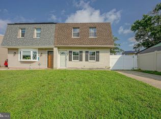 21 Fomalhaut Ct, Turnersville, NJ 08012