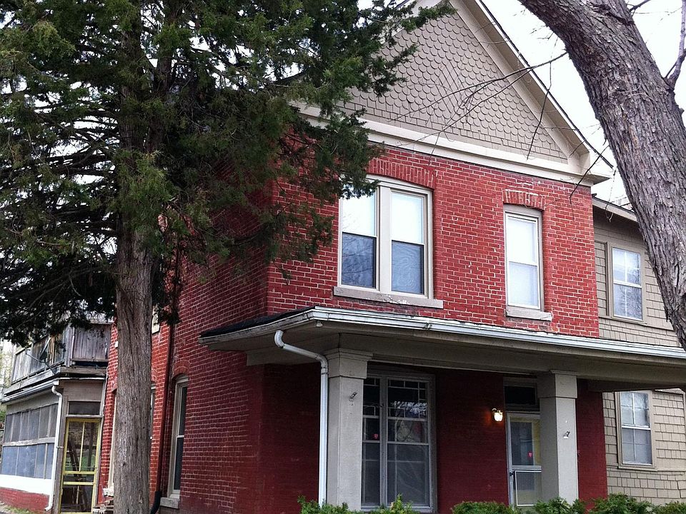 1st image of 4014 Oak St APT 1