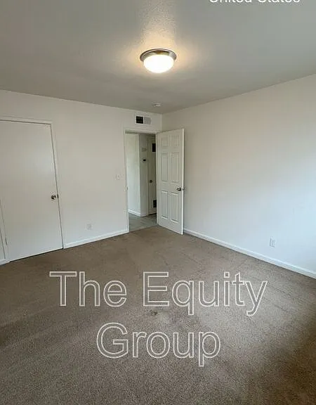 2435 Orange Ave #5 — Photo 10