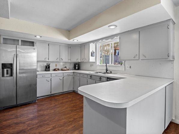 1010 Gilbert St, Wausau, WI 54403