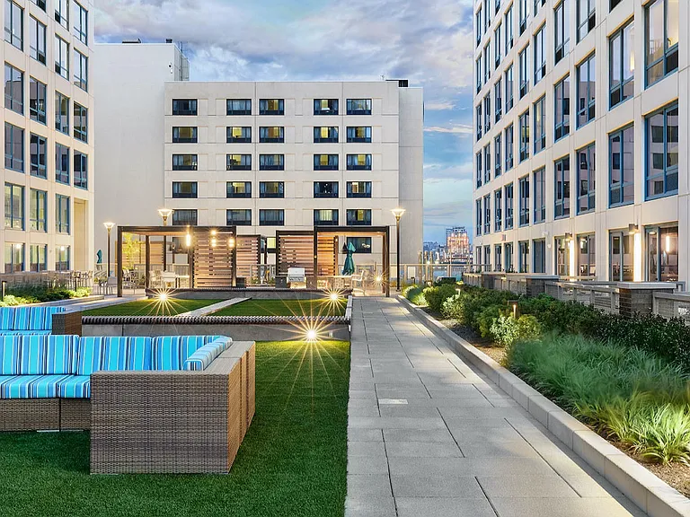 805 Harbor Blvd #410A — Photo 40