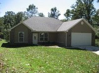 1004 Forrest Circle Dr, Cassville, MO 65625