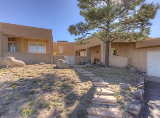 438 Live Oak Loop NE, Albuquerque, NM 87122