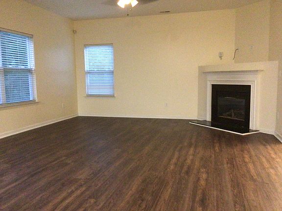 4th image of 5610 Stowe Derby Dr