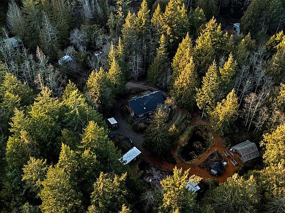 5th image of 2993 Robinson Rd