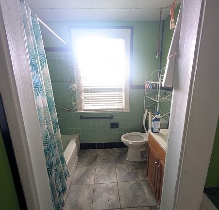 5th image of 117 Carnegie Ave