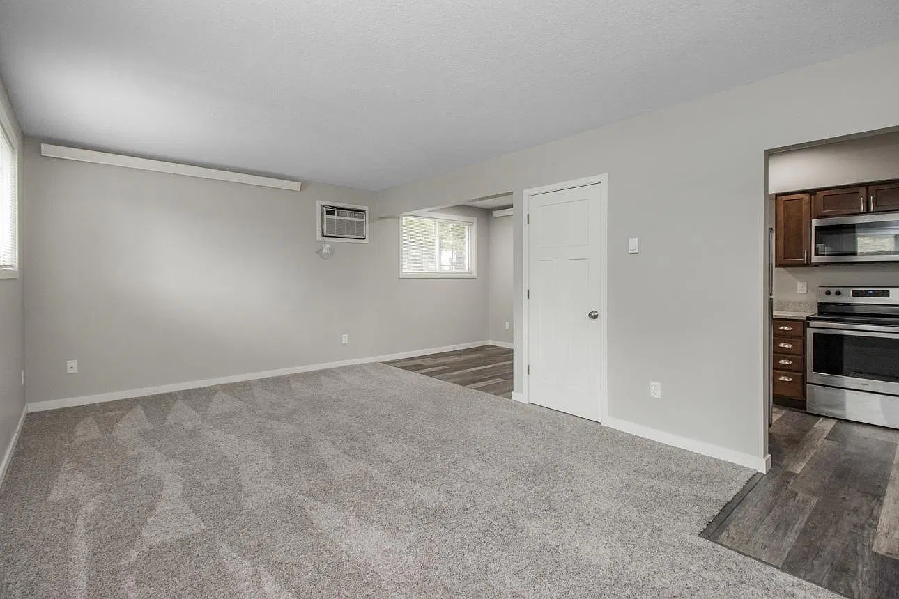 2 bed, 900 sqft, $1,345 — Photo 3