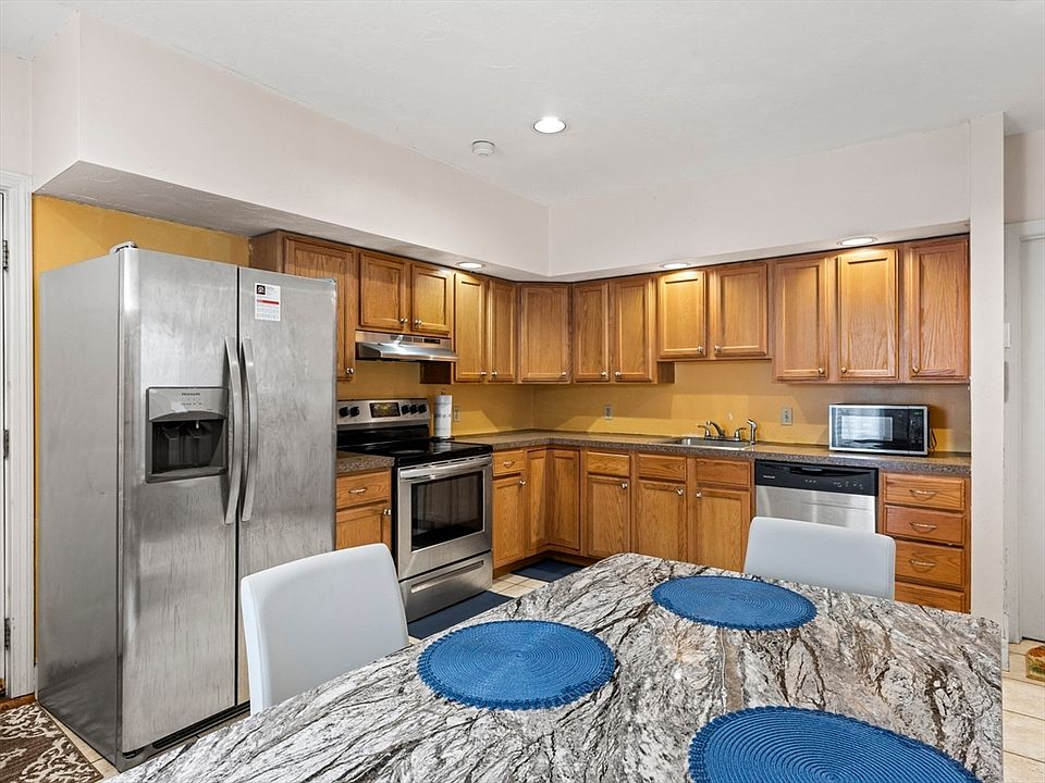 1st image of 91 Blossom St #91