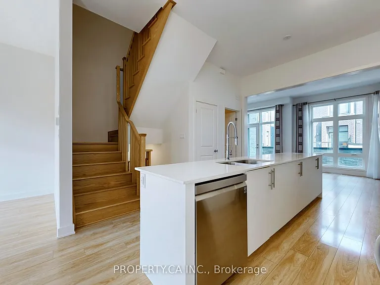 13 Mogul Rd — Photo 12