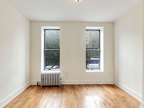 3rd image of 926 Columbus Ave APT 2S