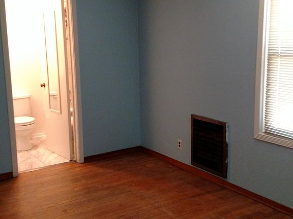 4th image of 216 Sawyer St