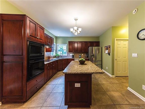 5th image of 8816 Taybrook Dr