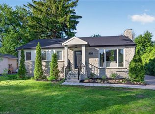 423 Smith Ln, Oakville, ON L6L 4X1